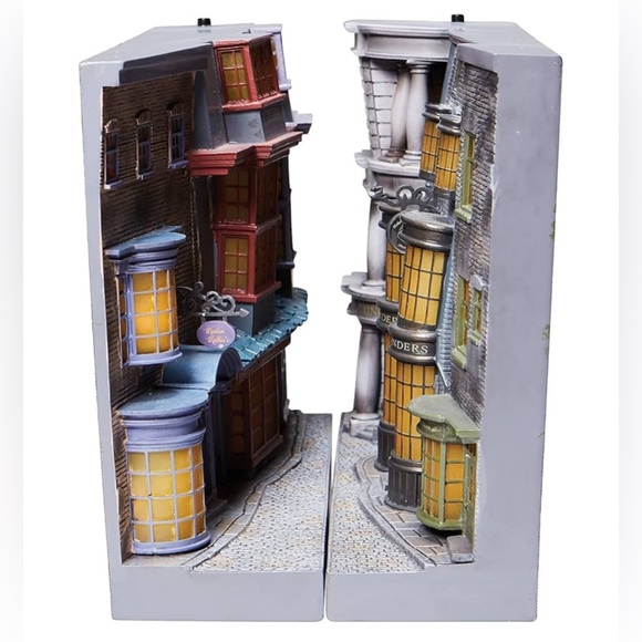 Enesco Wizarding World HARRY POTTER DIAGON ALLEY LIGHT UP BOOKENDS 6008334 NEW - Picture 3 of 11